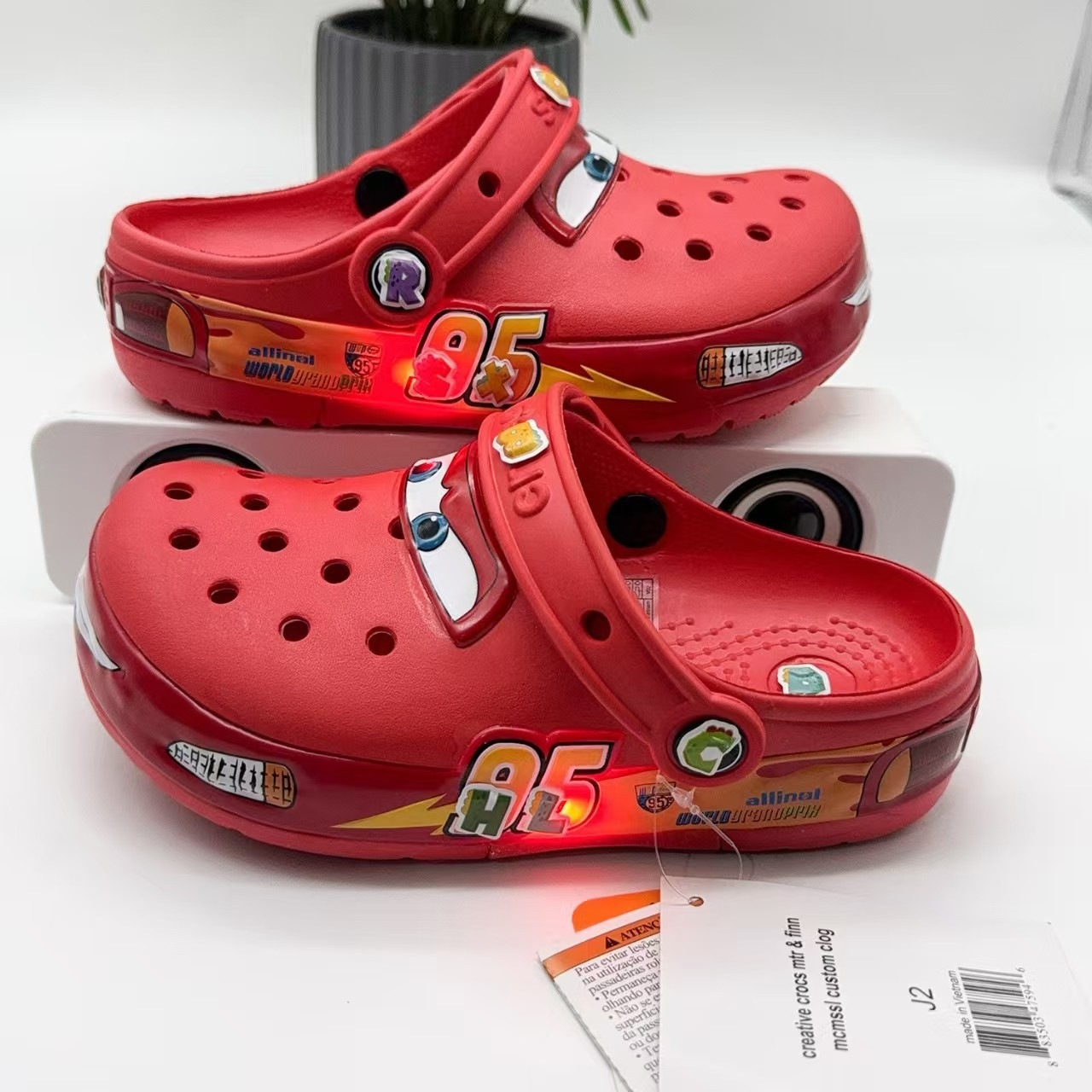 Lighting Mcqueen Decor - Sabots lumineux LED pour enfants, motif