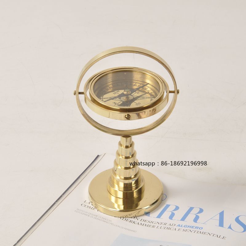 Boussole verticale en laiton,  - Decor Lighting India avis et prix