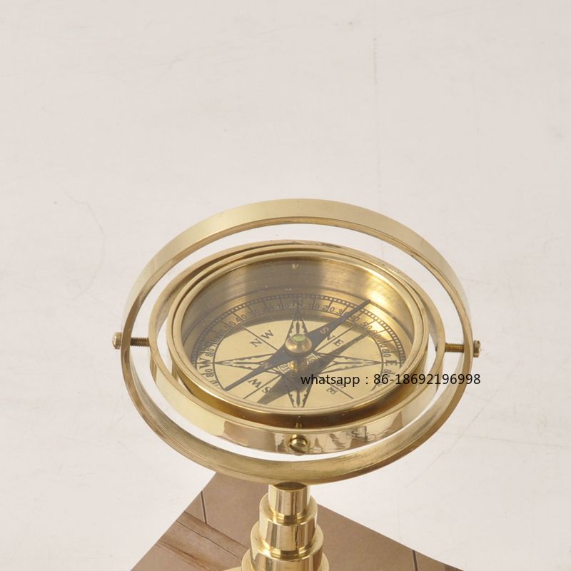 Boussole verticale en laiton,  - Decor Lighting India avis et prix